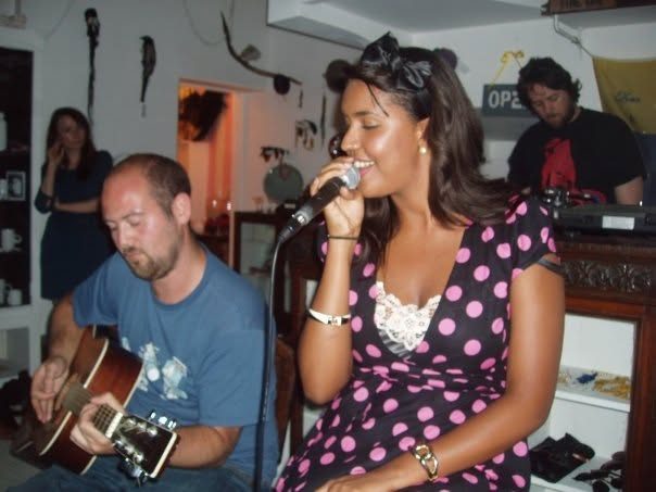 Acoustic session with a DJ setup behind